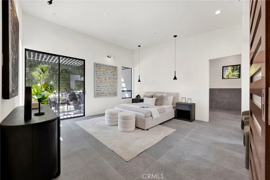 Additional image 97 of 325 W Grandview Avenue, Sierra Madre, CA 91024