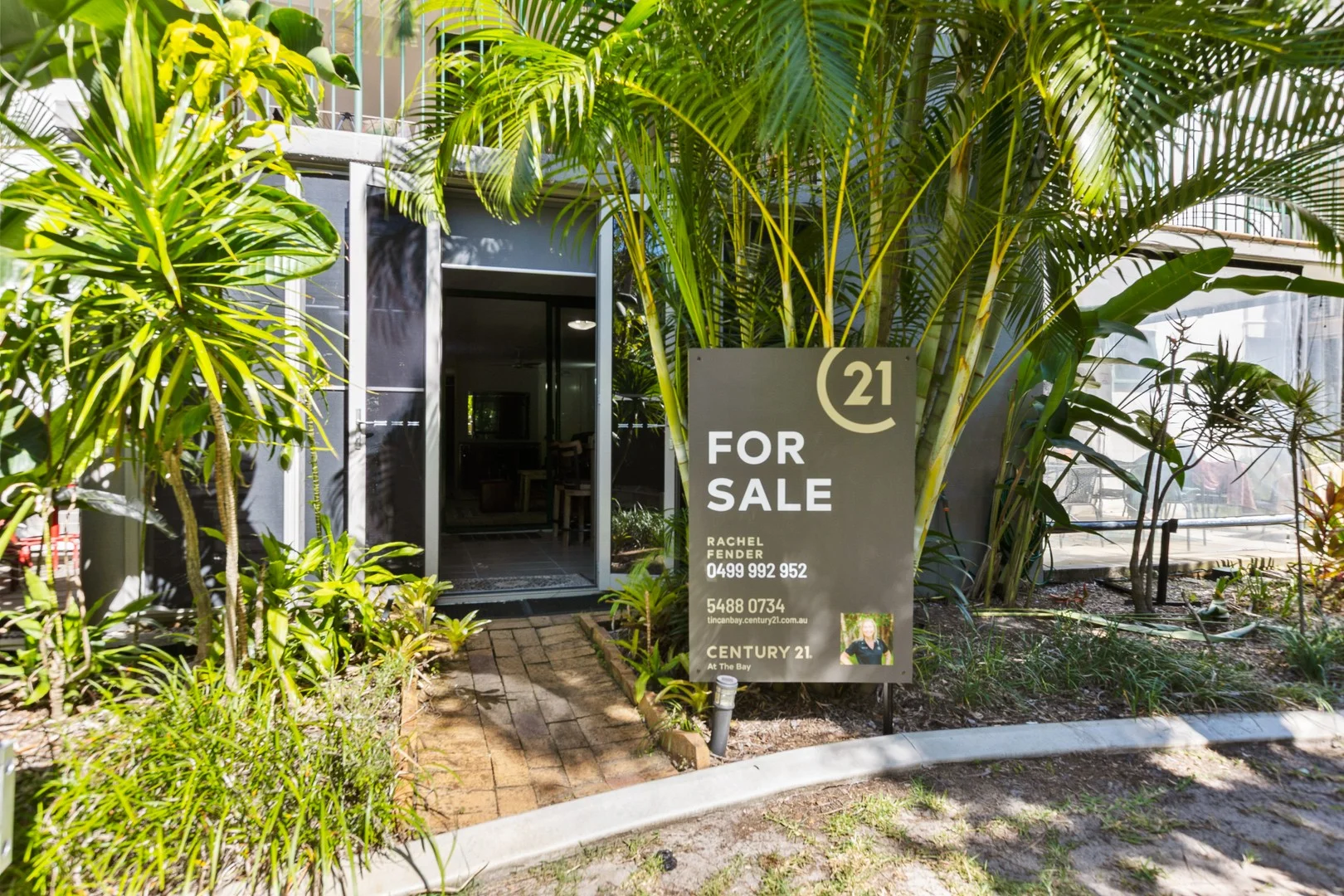 1/9 Rainbow Shores Drive, Rainbow Beach QLD 4581