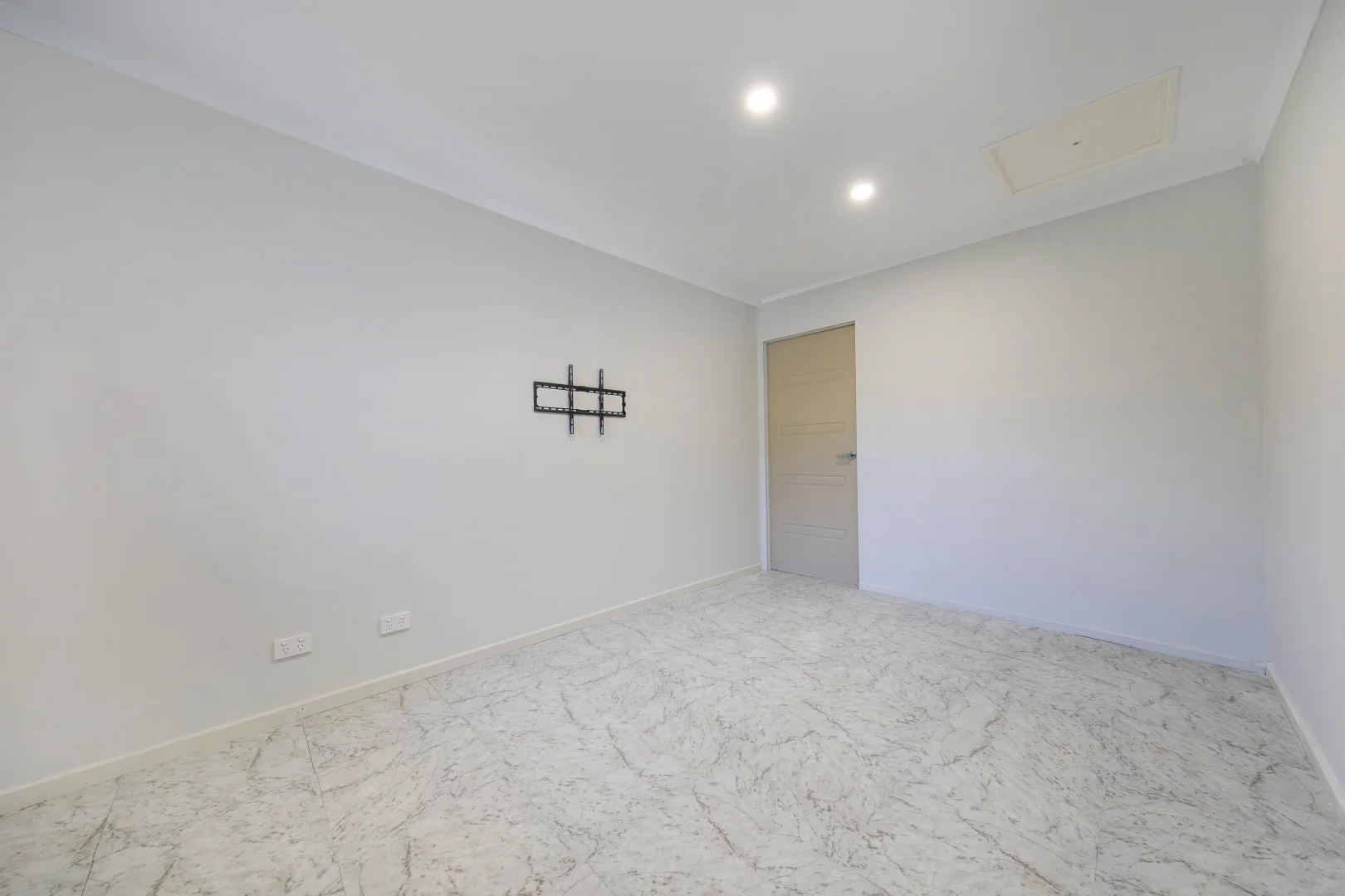 Additional image 13 of 2/15 Holland Way, Evanston SA 5116