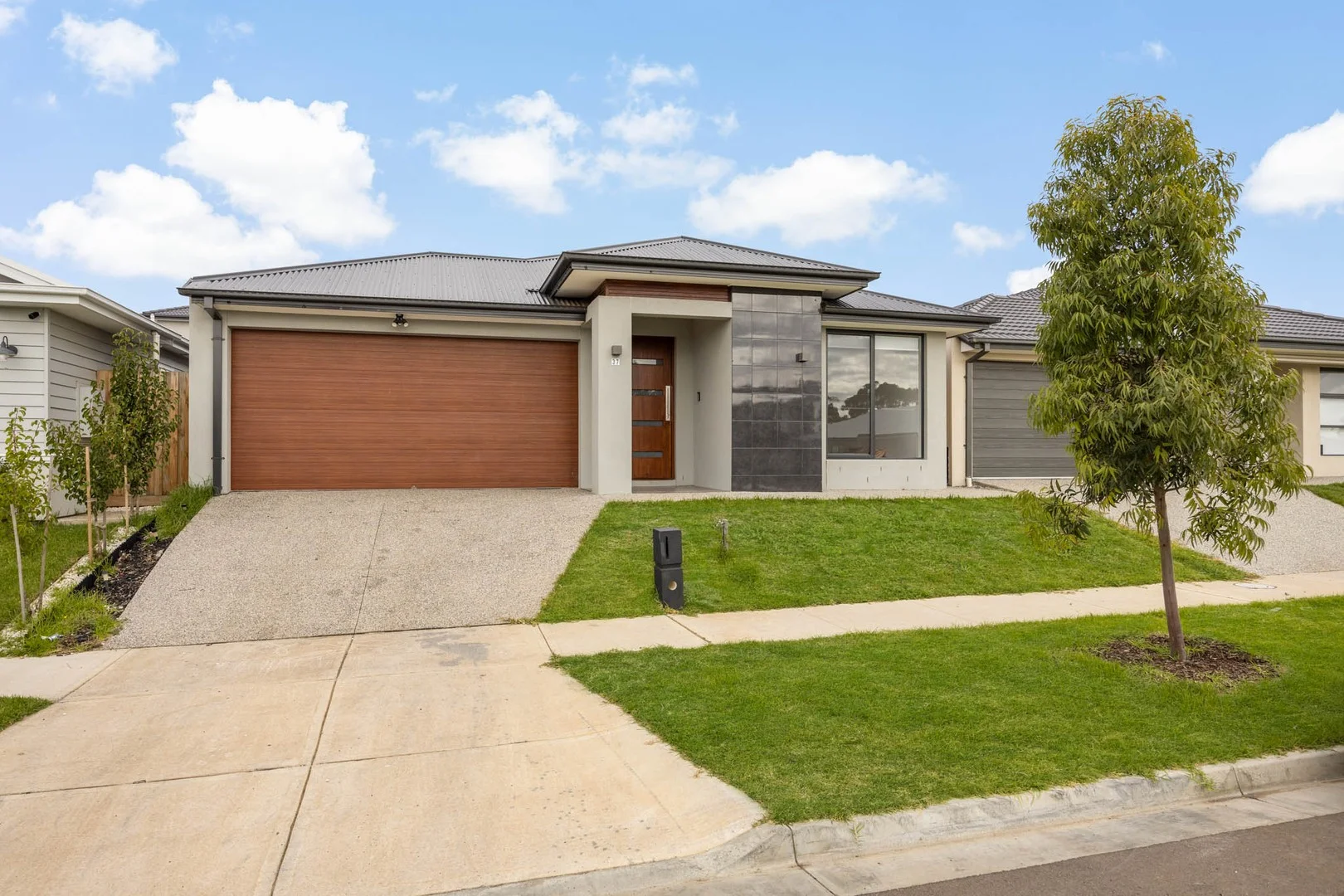 37 Vangel Road, Sunbury VIC 3429