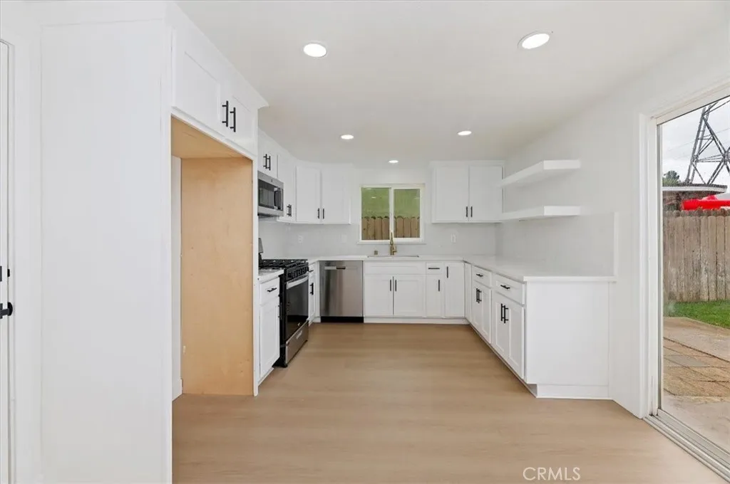 Additional image 14 of 14207 Woodland Drive, Fontana, CA 92337