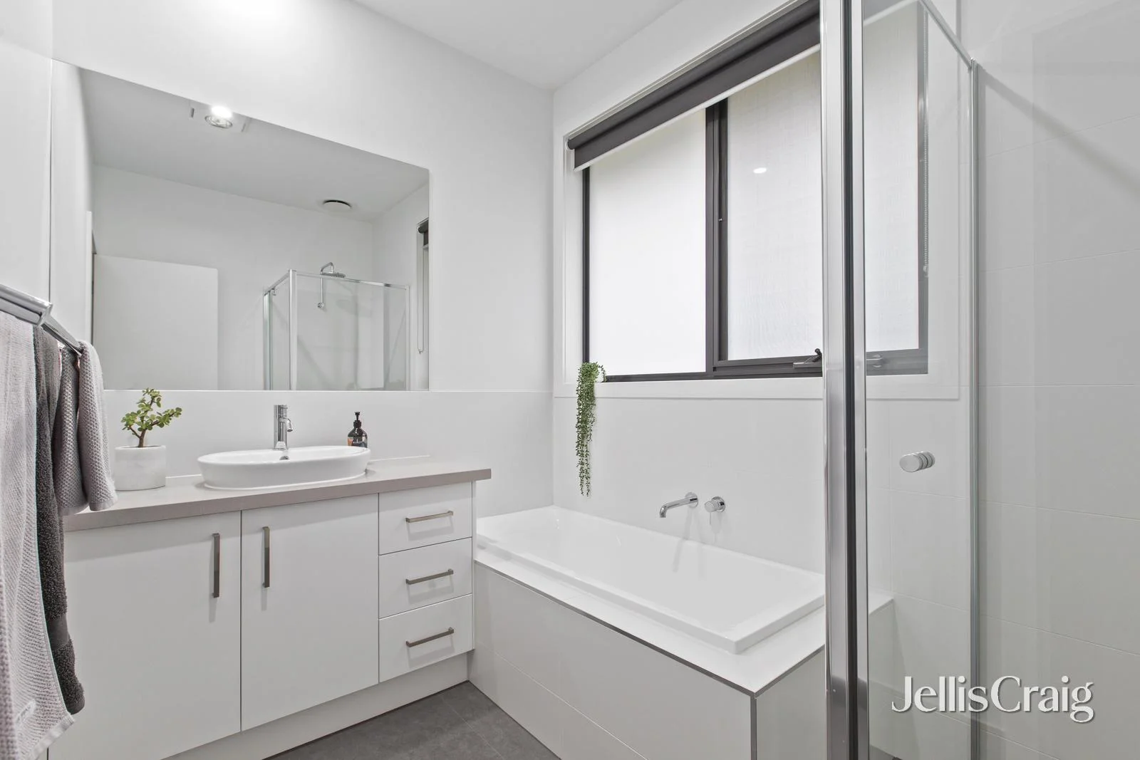 Additional image 8 of 2/18 Helene Street, Eltham VIC 3095