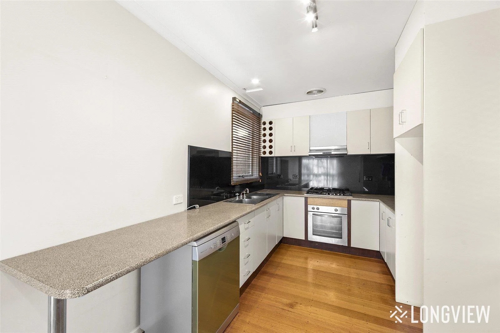 1/110 Bay Road, Sandringham VIC 3191 photo 2