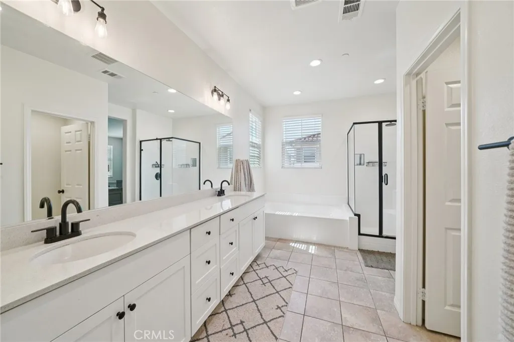 Additional image 98 of 618 S Brampton Lane, Rialto, CA 92376