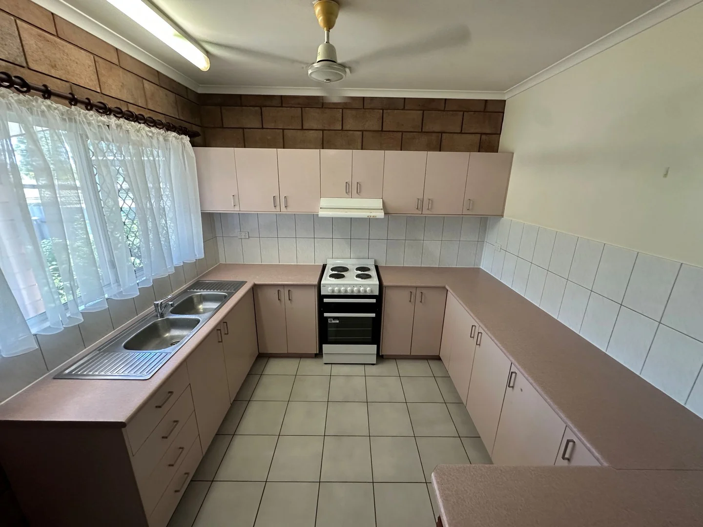 1/47 Victoria Drive, Gray NT 0830