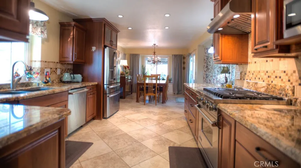 Additional image 11 of 43435 50th St W, Lancaster, CA 93536