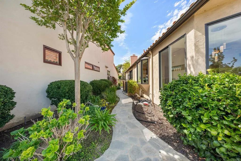 Additional image 94 of 12055 Tretagnier Circle, Rancho Bernardo (San Diego), CA 92128