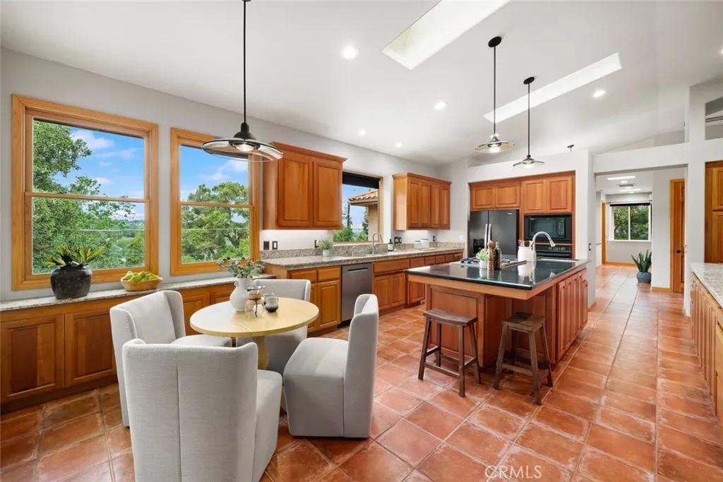 Additional image 19 of 5982 Violeta Ave, Atascadero, CA 93422