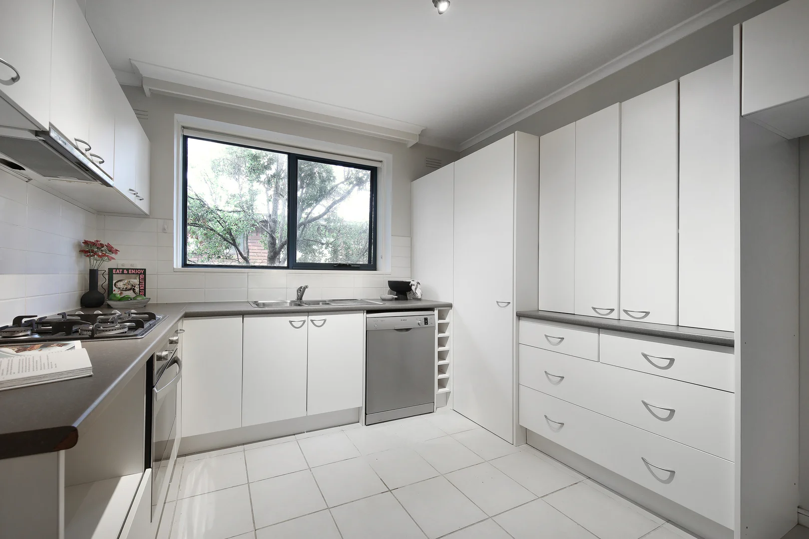 Additional image 3 of 8/16 Mitford Street, St Kilda VIC 3182