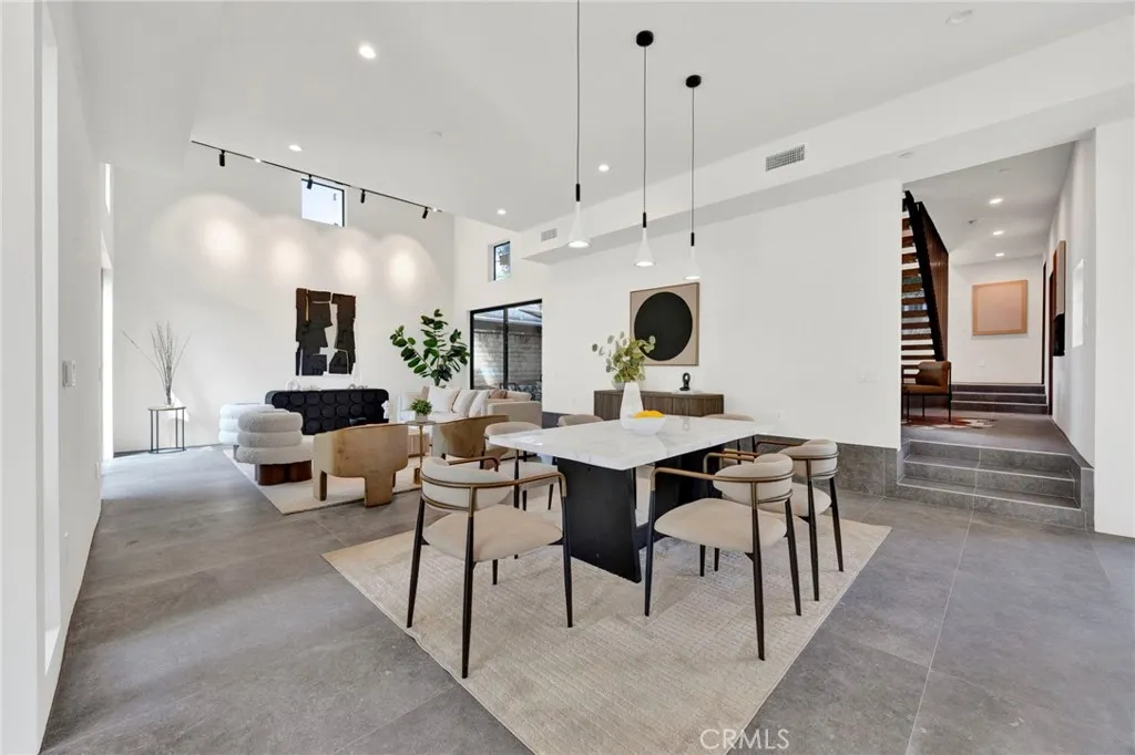 Additional image 10 of 325 W Grandview Avenue, Sierra Madre, CA 91024