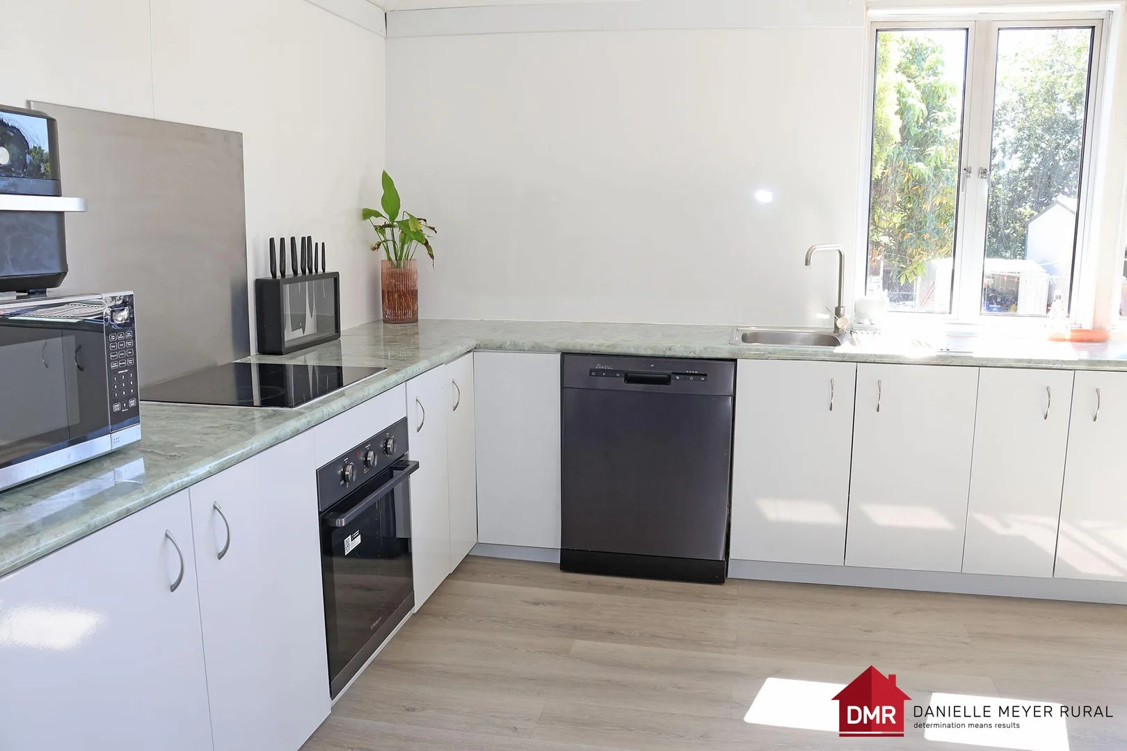 Additional image 5 of 87 Lyons Street, Mundubbera QLD 4626