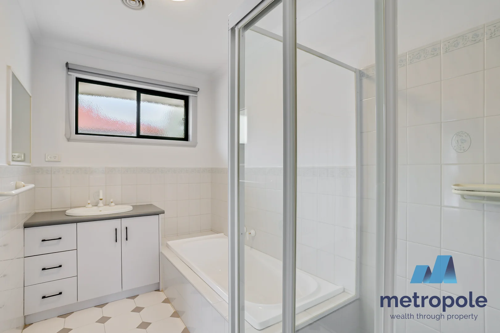 Additional image 5 of 2/40 Crookston Road, Reservoir VIC 3073