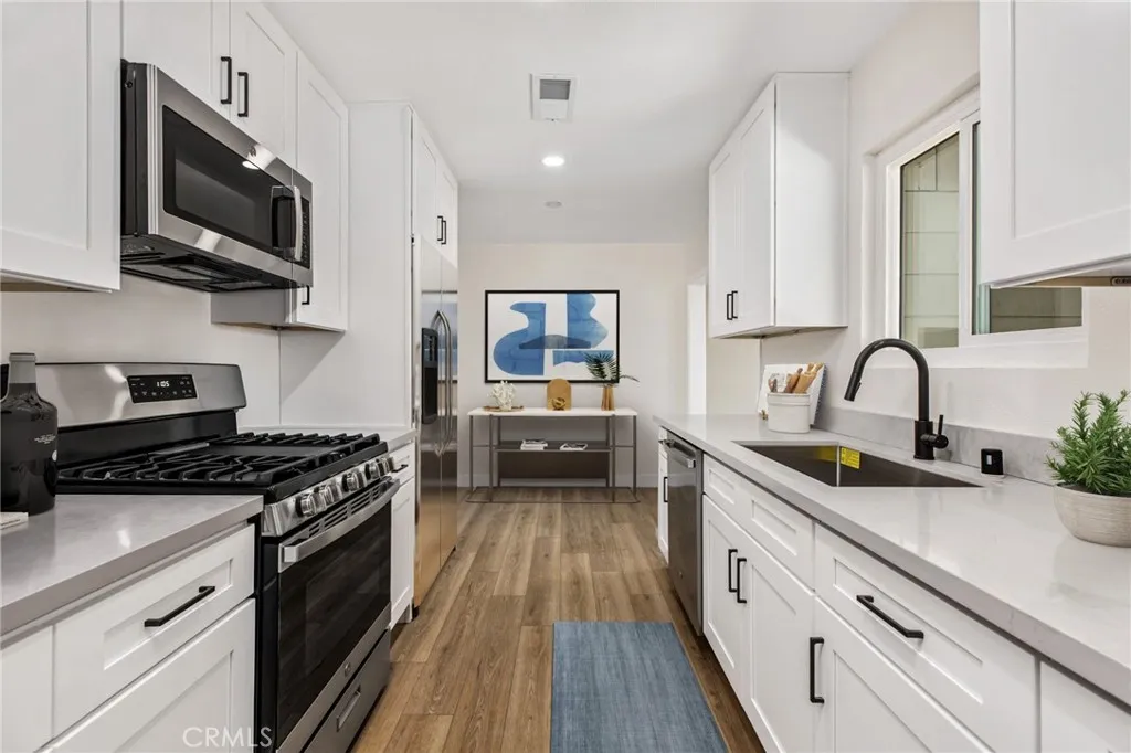 Additional image 23 of 579 W Mayberry Avenue, Hemet, CA 92543