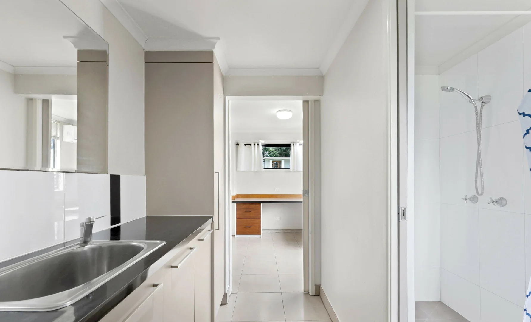 6 Alexander St, Rural View QLD 4740 photo 4