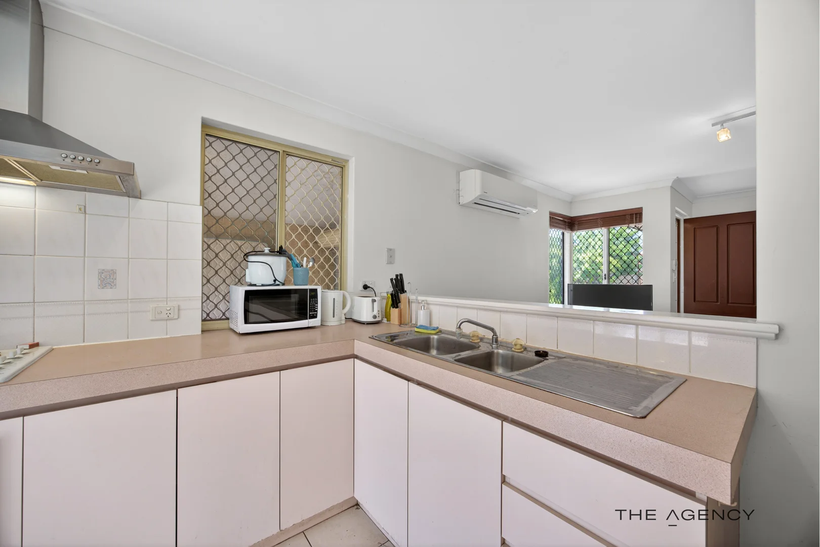 Additional image 17 of 3/5 Chapman Road, St James WA 6102
