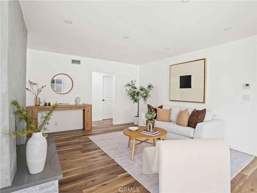 Additional image 15 of 5141 Don Pio Drive, Woodland Hills, CA 91364