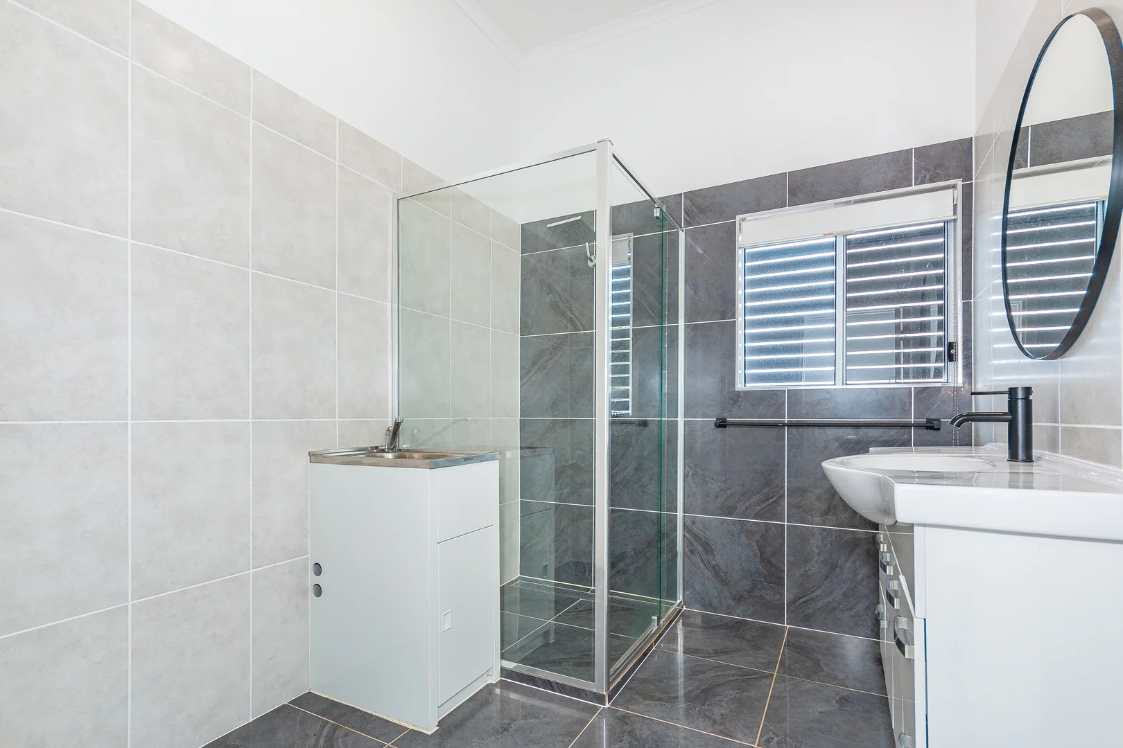 Additional image 8 of 4/90 Prince Edward Parade, Redcliffe QLD 4020
