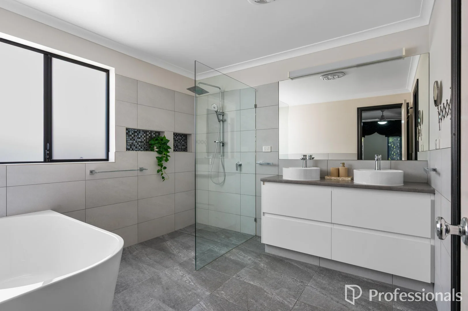 Additional image 10 of 27 Longmore Parade, Broadwood WA 6430