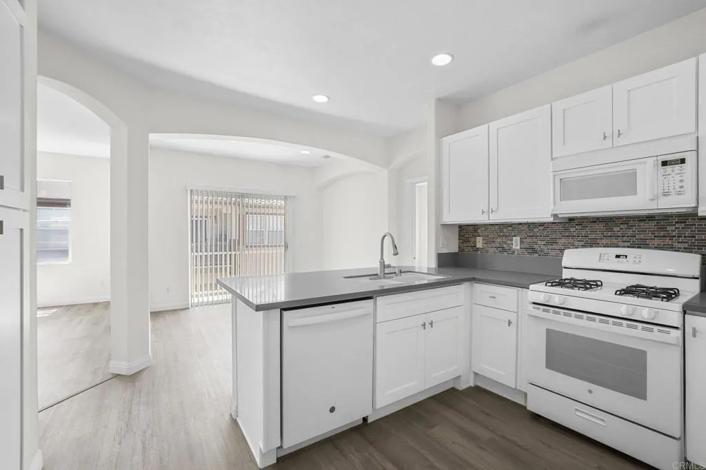 Additional image 41 of 641 Sumner Way #1, Oceanside, CA 92058