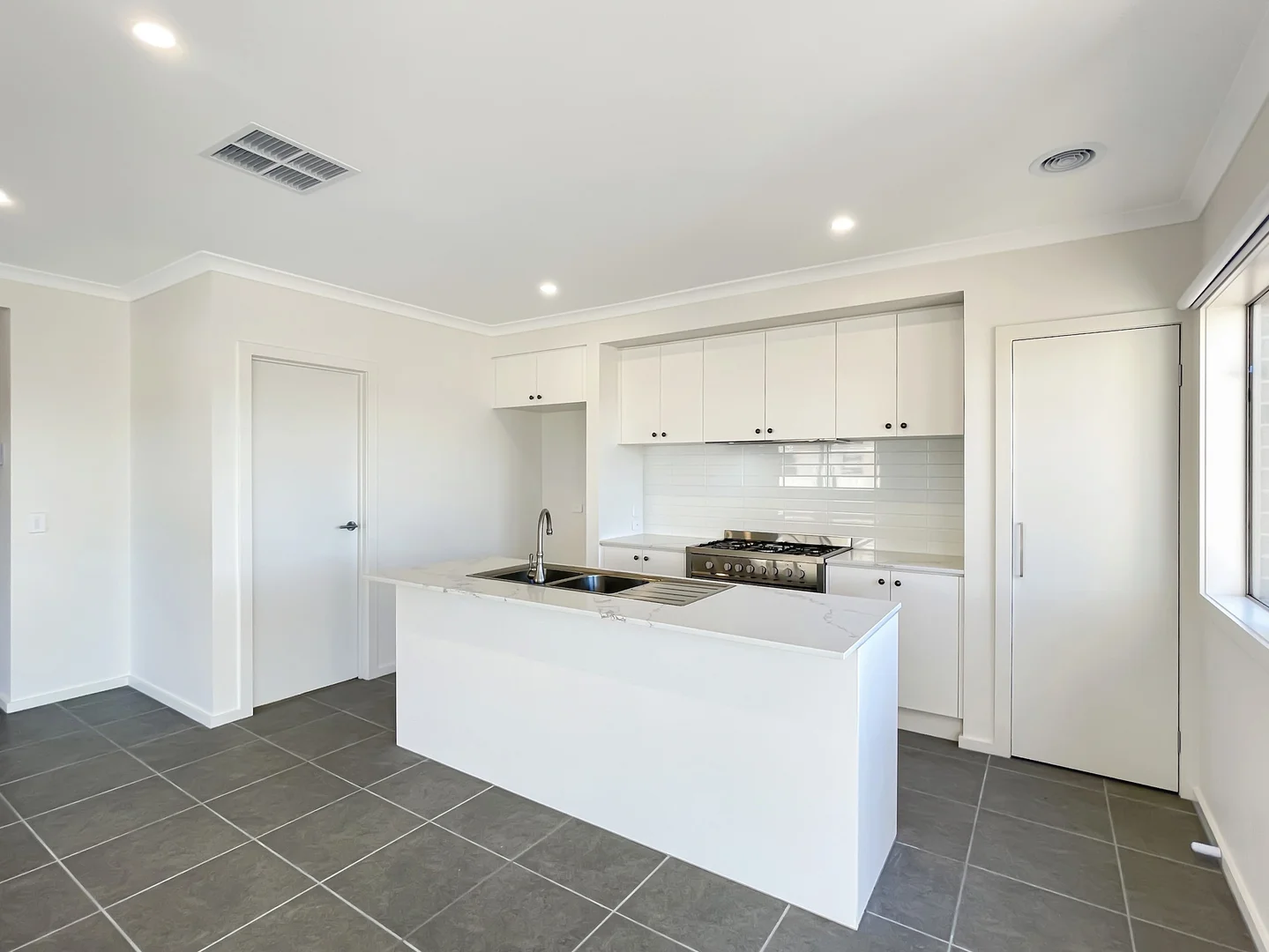 Additional image 5 of 2 Canico Crescent, Mernda VIC 3754