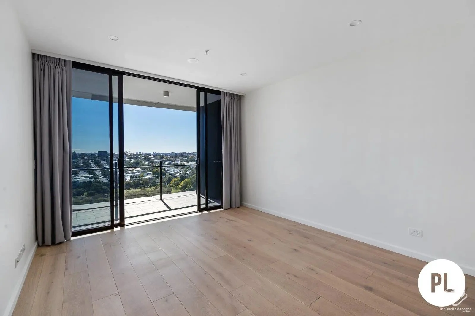 Additional image 2 of ID:21173596/17 Deshon Street, Woolloongabba QLD 4102