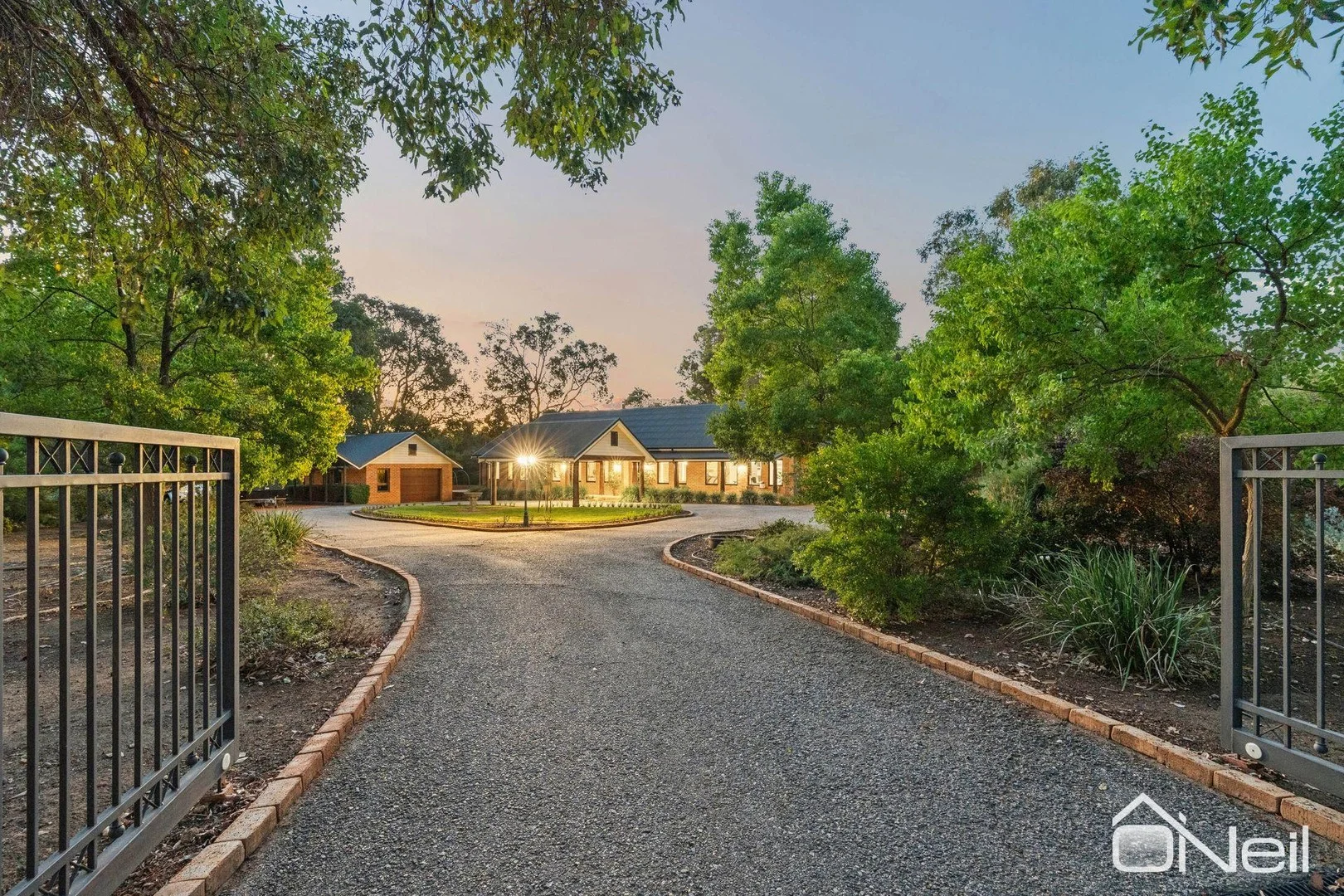 25 Aviemore Drive, Bedfordale WA 6112