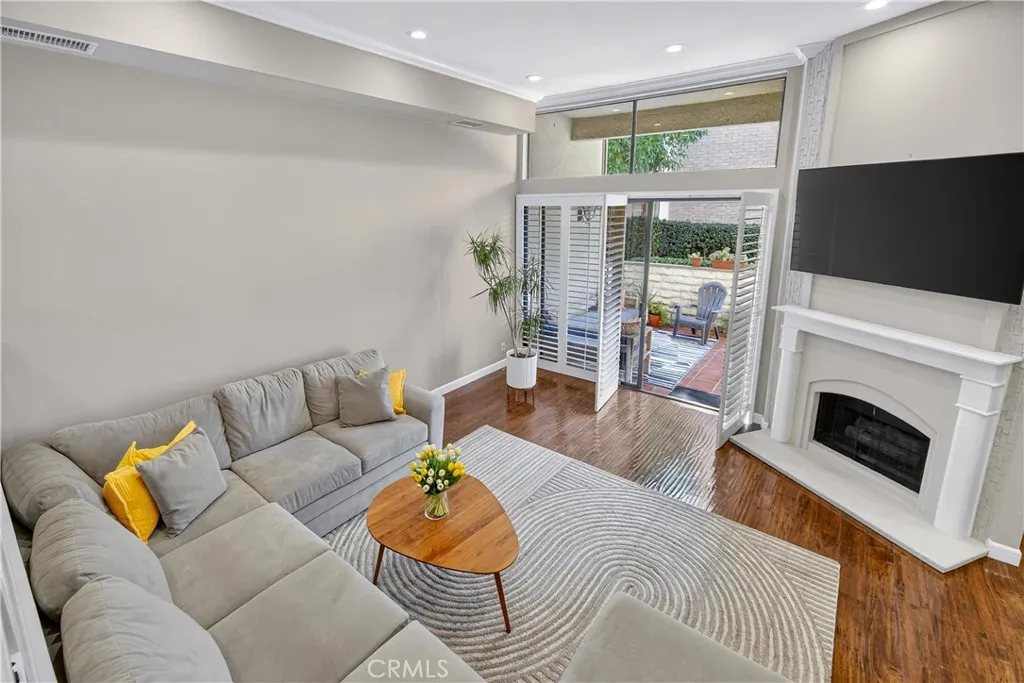 Additional image 16 of 5240 Yarmouth Ave Unit 4, Encino, CA 91316