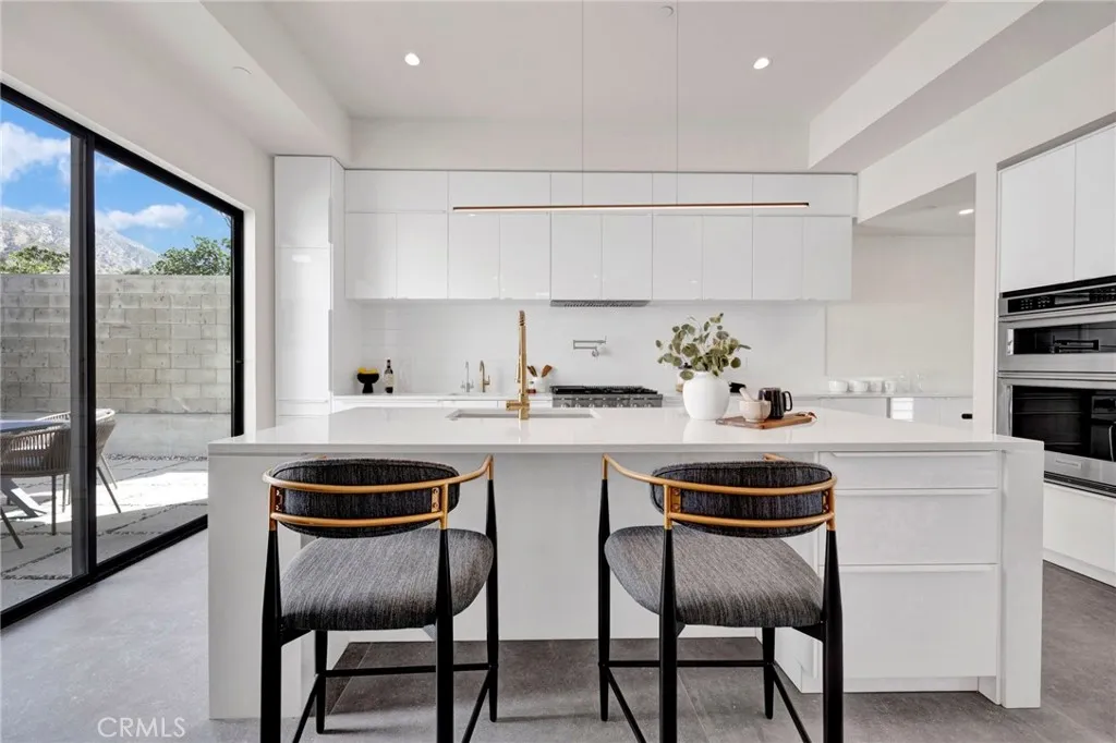 Additional image 90 of 325 W Grandview Avenue, Sierra Madre, CA 91024