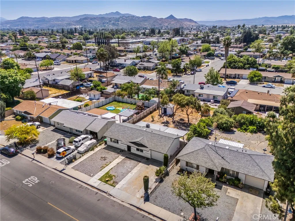 Additional image 100 of 579 W Mayberry Avenue, Hemet, CA 92543