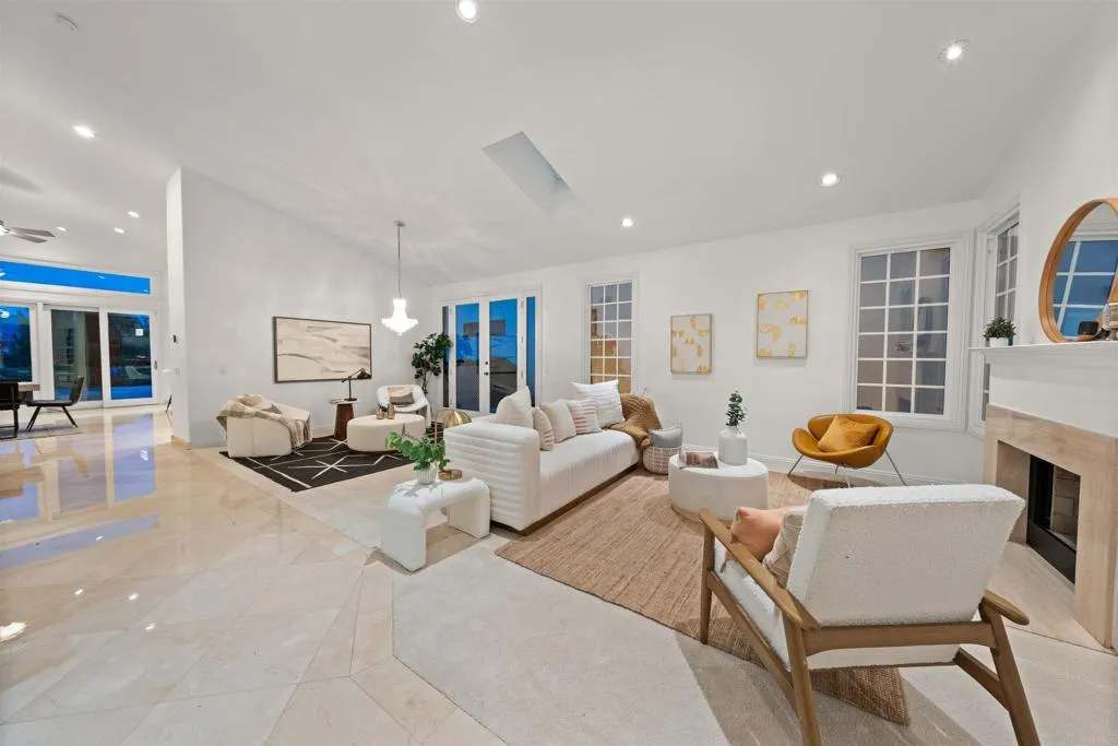 Additional image 4 of 12055 Tretagnier Circle, Rancho Bernardo (San Diego), CA 92128