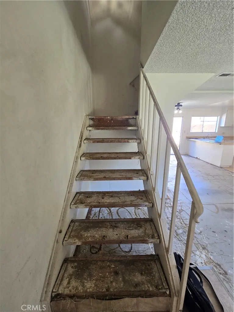 Additional image 53 of 700 W La Veta Ave Unit J6, Orange, CA 92868