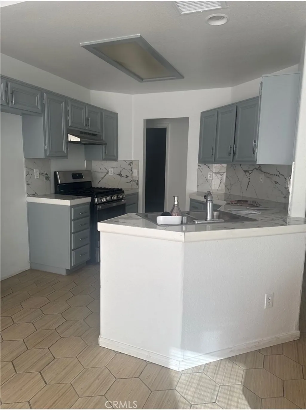 14554 Monterey Pl, Adelanto, CA 92301 photo 4