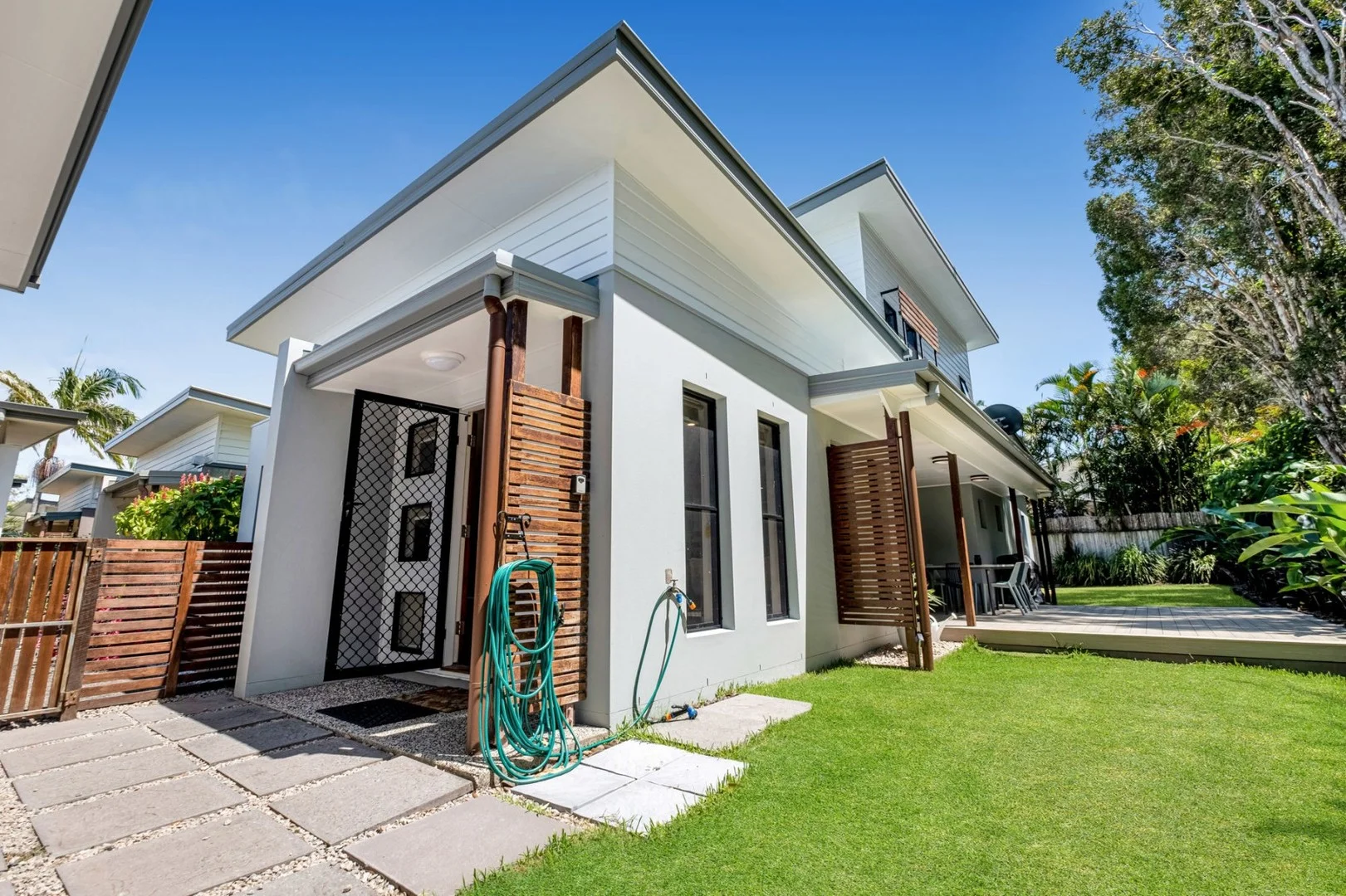 2/7 Deborah Close, Mudjimba QLD 4564