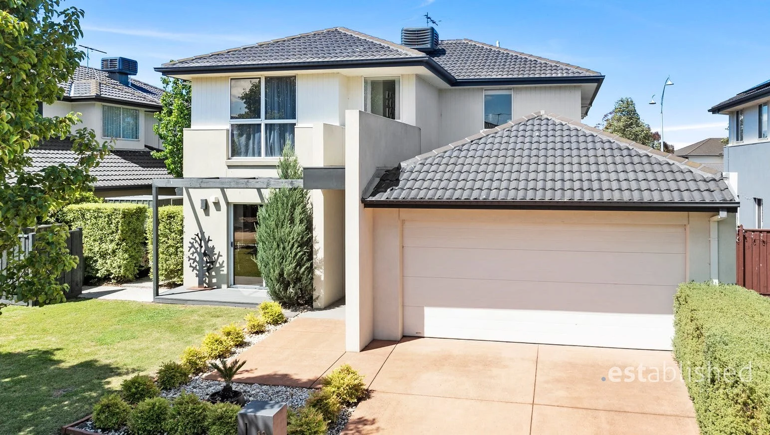 19 Montclair Street, Sanctuary Lakes VIC 3030