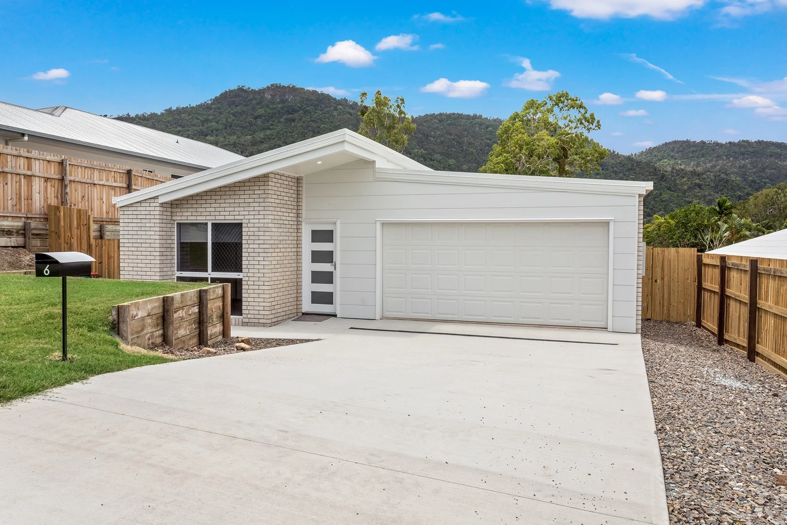 6 Sailfish Court, Cannonvale QLD 4802