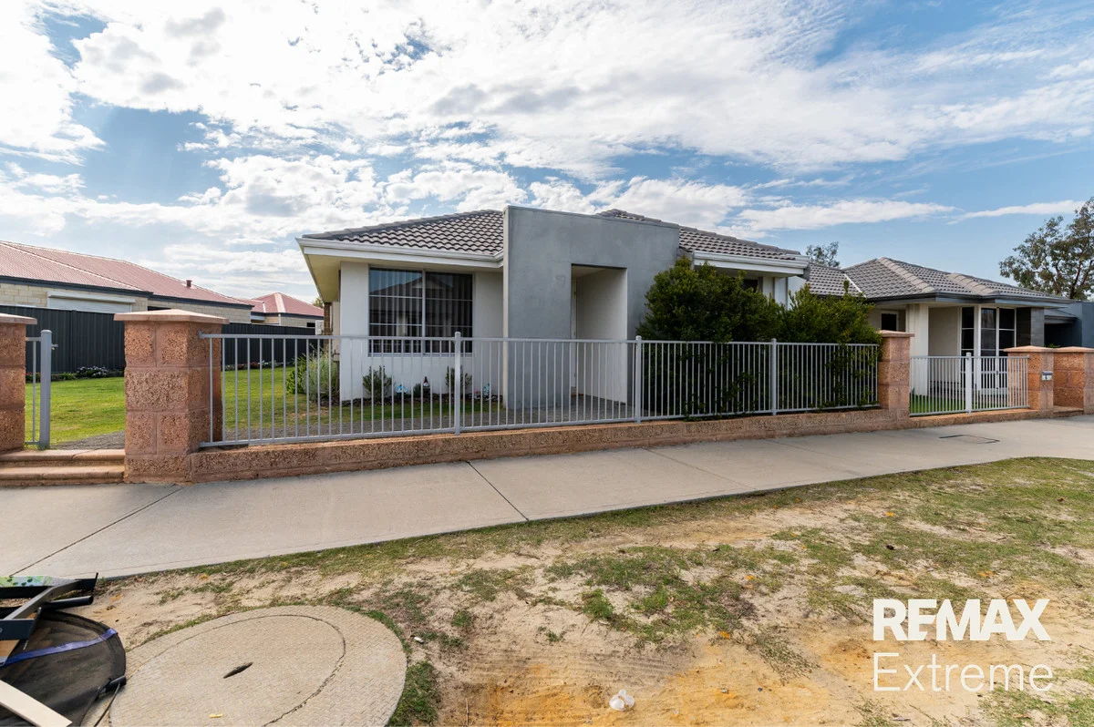6 Mountain Street, Banksia Grove WA 6031