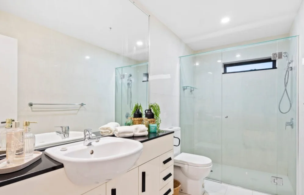 Additional image 16 of 1402/2865 Gold Coast Highway, Surfers Paradise QLD 4217