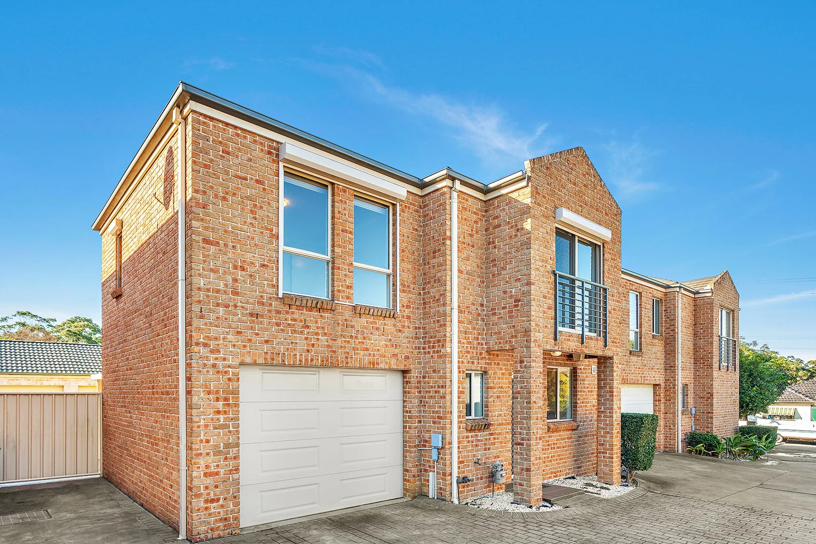 2/14 England Street, West Wollongong NSW 2500