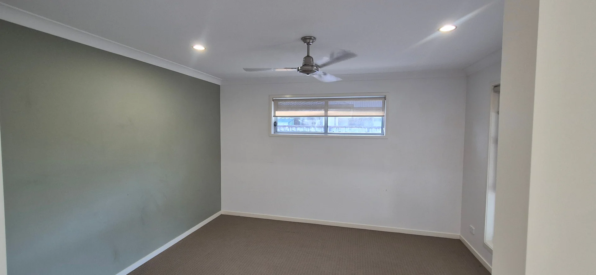 5 Scarborough Cct, Blacks Beach QLD 4740 photo 5