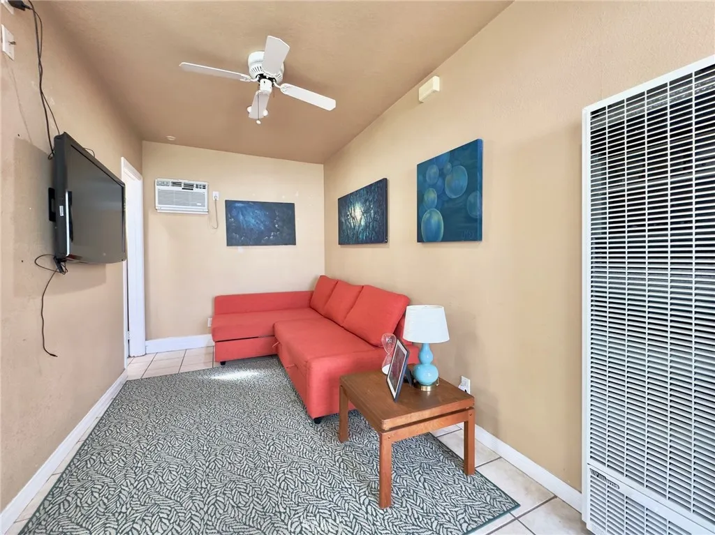 Additional image 108 of 218 Princeton Avenue, Claremont, CA 91711