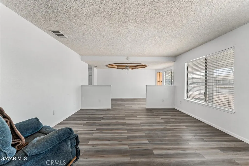 Additional image 5 of 39004 164th St E, Palmdale, CA 93591