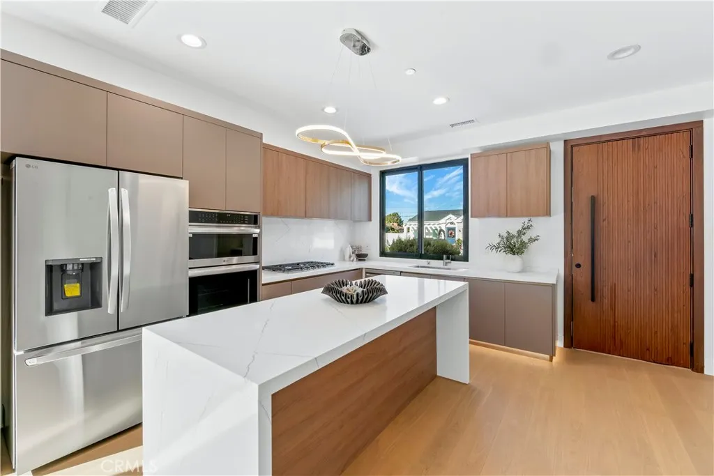 Additional image 46 of 853 Oak St, Costa Mesa, CA 92627