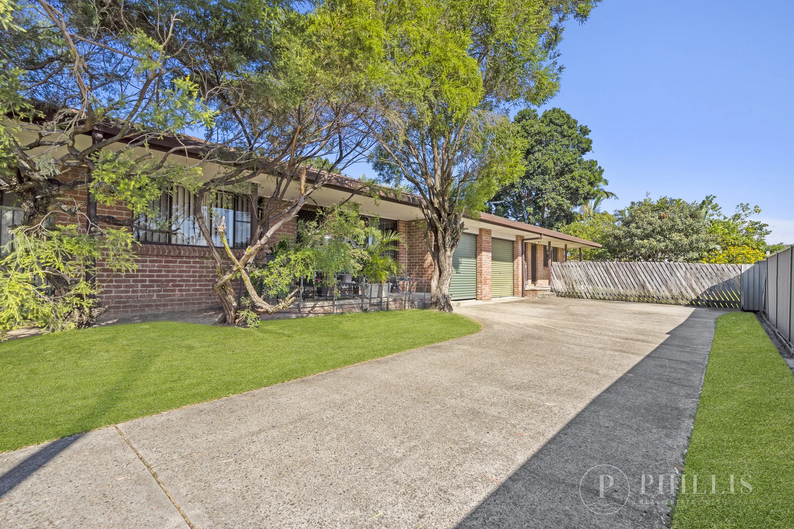 1 & 2/77 Corunna Crescent, Ashmore QLD 4214 photo 2