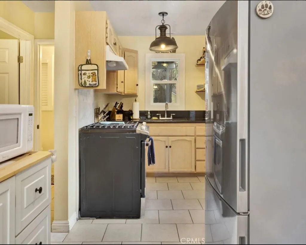 Additional image 16 of 39074 North Bay Dr, Big Bear Lake, CA 92315