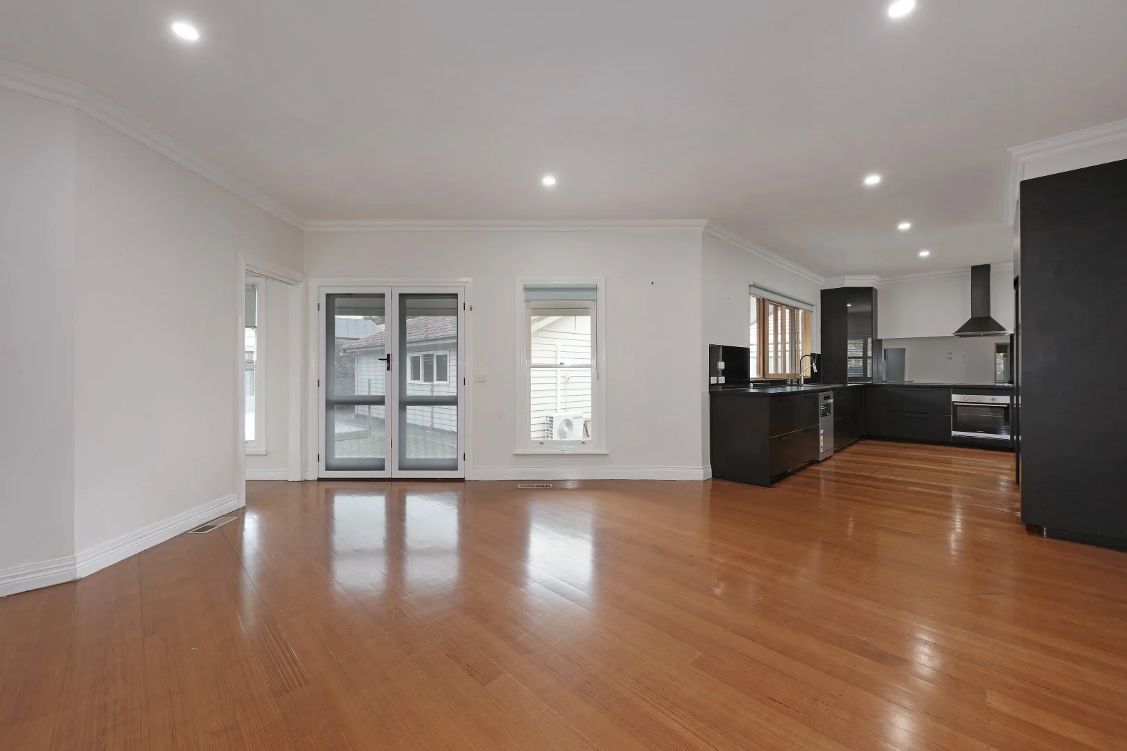 Additional image 3 of 877 Centre Road, Bentleigh East VIC 3165