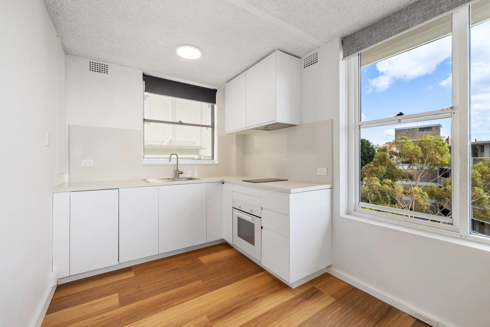 73/27 Ithaca Road, Elizabeth Bay NSW 2011 photo 2