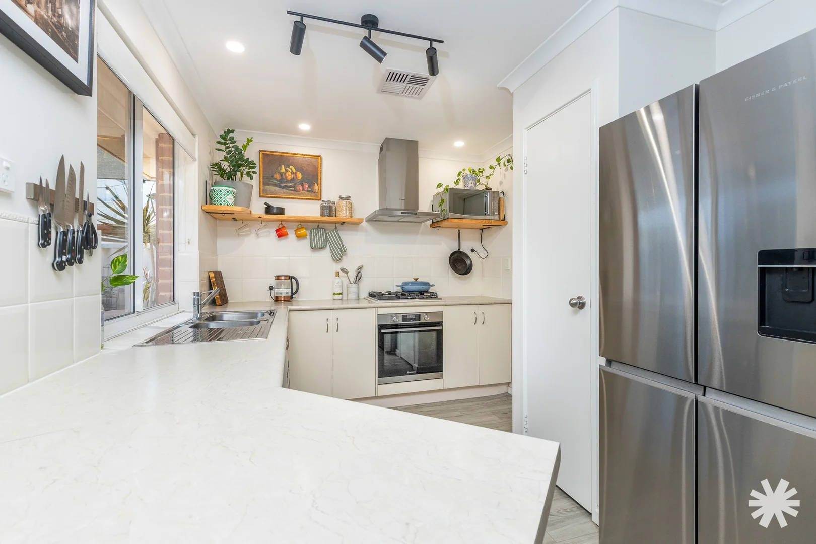 2/4 Mort Street, Rivervale WA 6103 photo 4