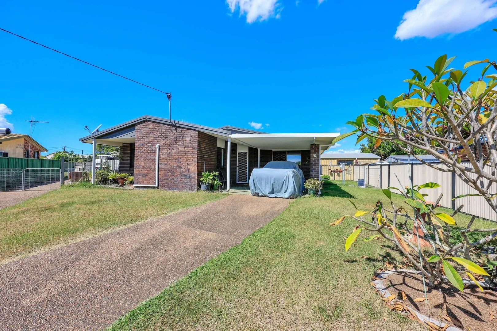 6 Sapphire Court, Millbank QLD 4670