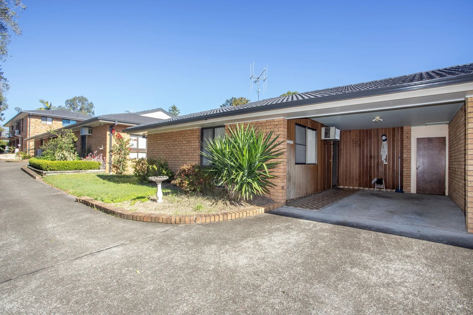 2/60 Farquhar Street, Wingham NSW 2429