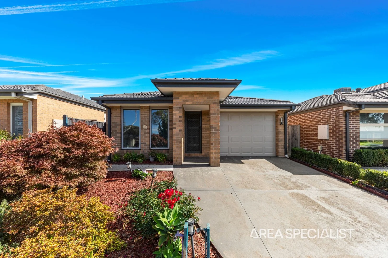 15 Crowe Avenue, Cranbourne West VIC 3977
